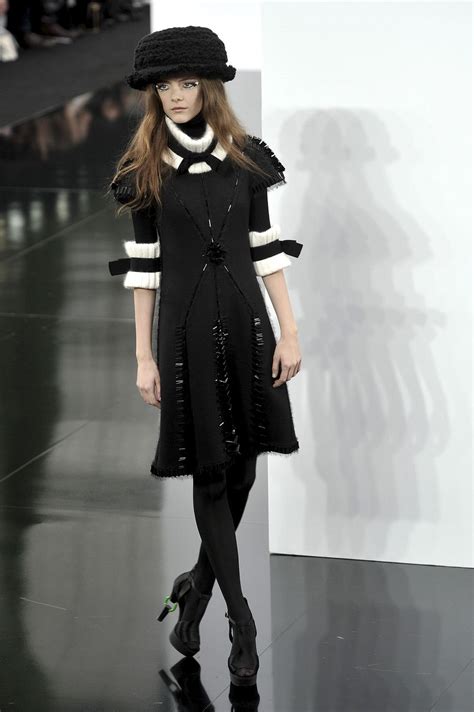 chanel fall 2009 livingly|chanel runway 2009.